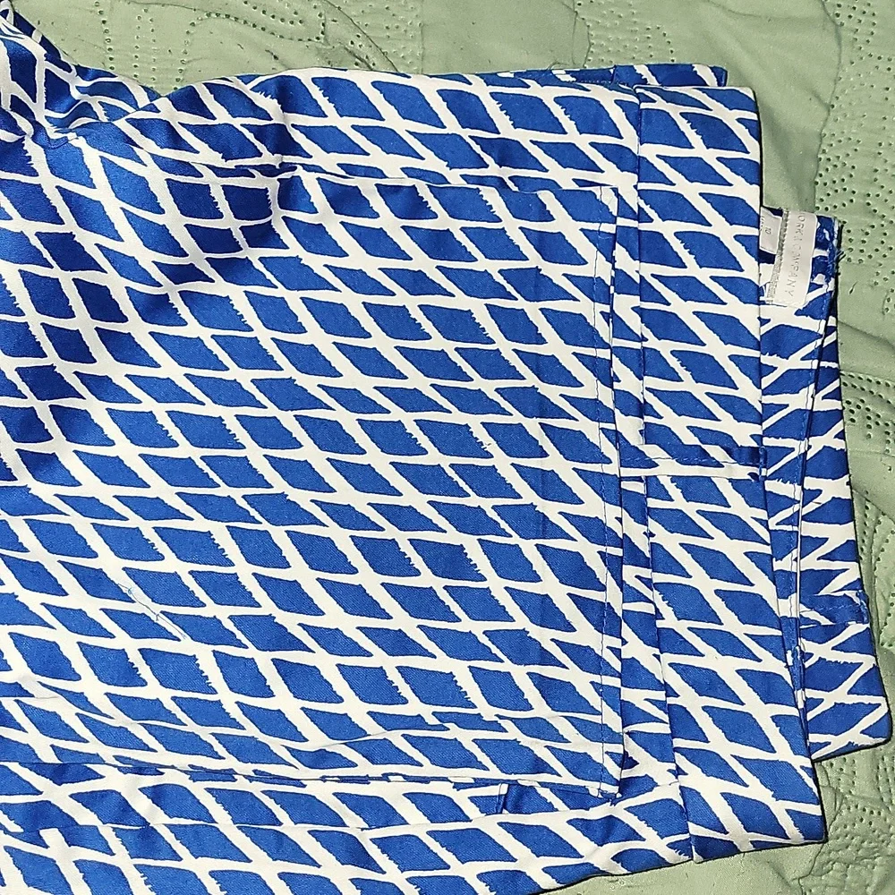NY&Co Cropped Pants - Picture 7 of 8